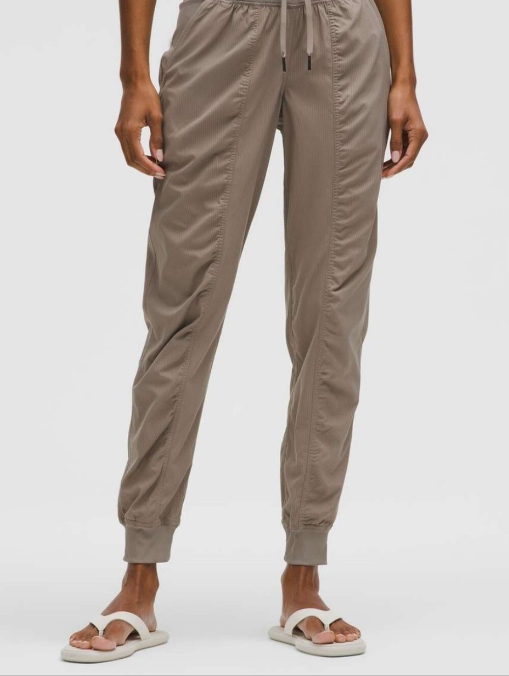Lululemon Dance Studio Mid-Rise Jogger Pants Taupe Sz 4